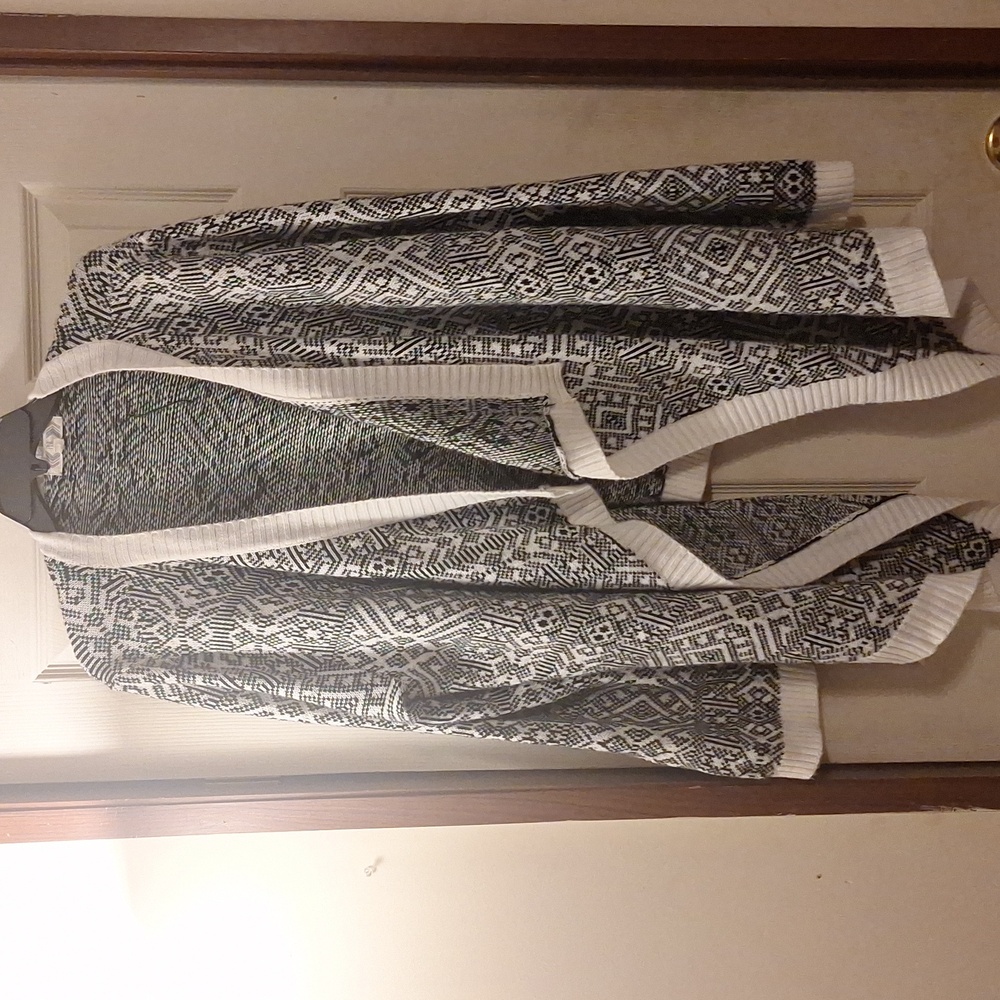 Black and white open cardigan